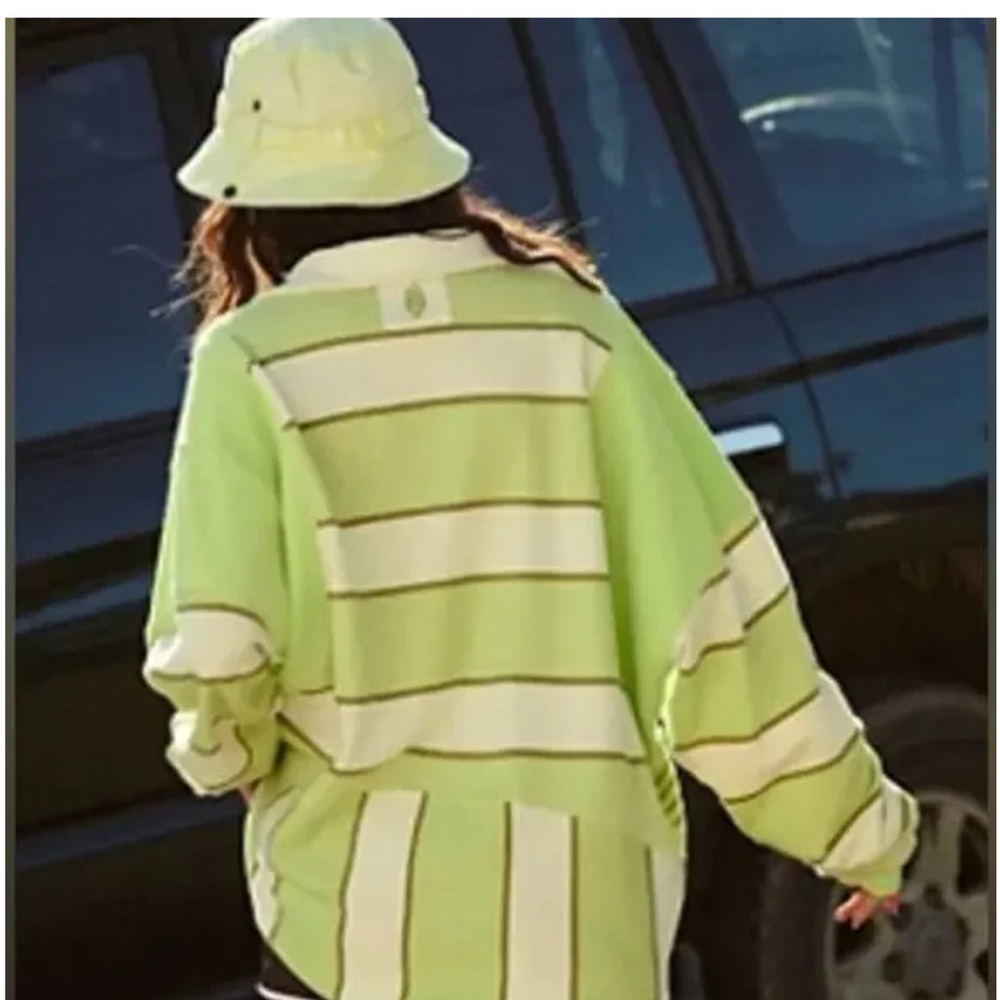3255. FREE PEOPLE Work it Out Printed Pullover in Lightning Lime Combo Sz XS NWT - Picture 4 of 6